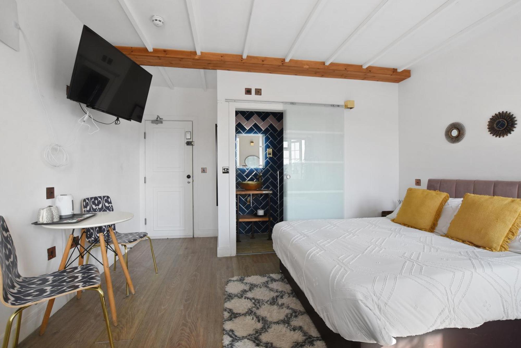 Angel Townhouse Hotel 3*