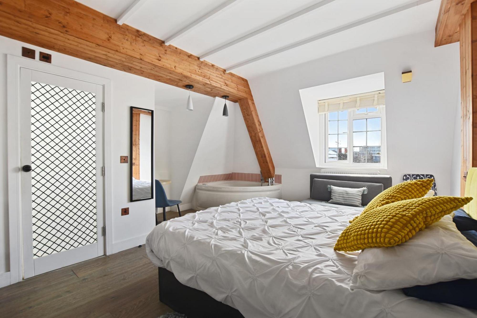 Angel Townhouse London